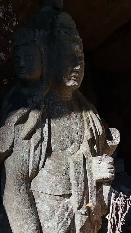 朝日と仏岩2